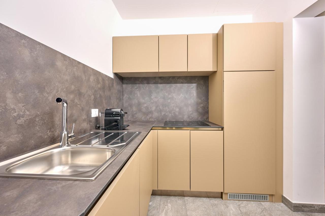 Ca Del Lasco - Modern Apartments In Classic Villa Белано Екстериор снимка
