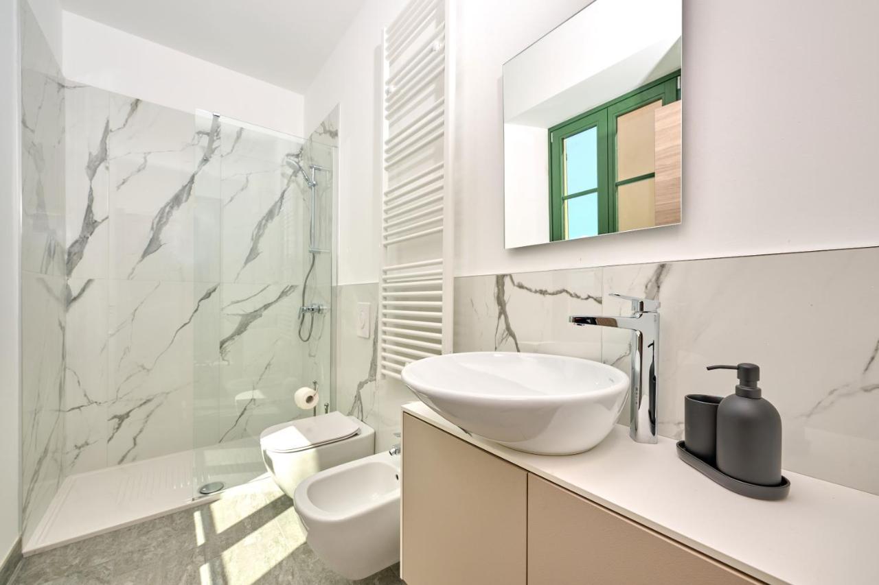 Ca Del Lasco - Modern Apartments In Classic Villa Белано Екстериор снимка