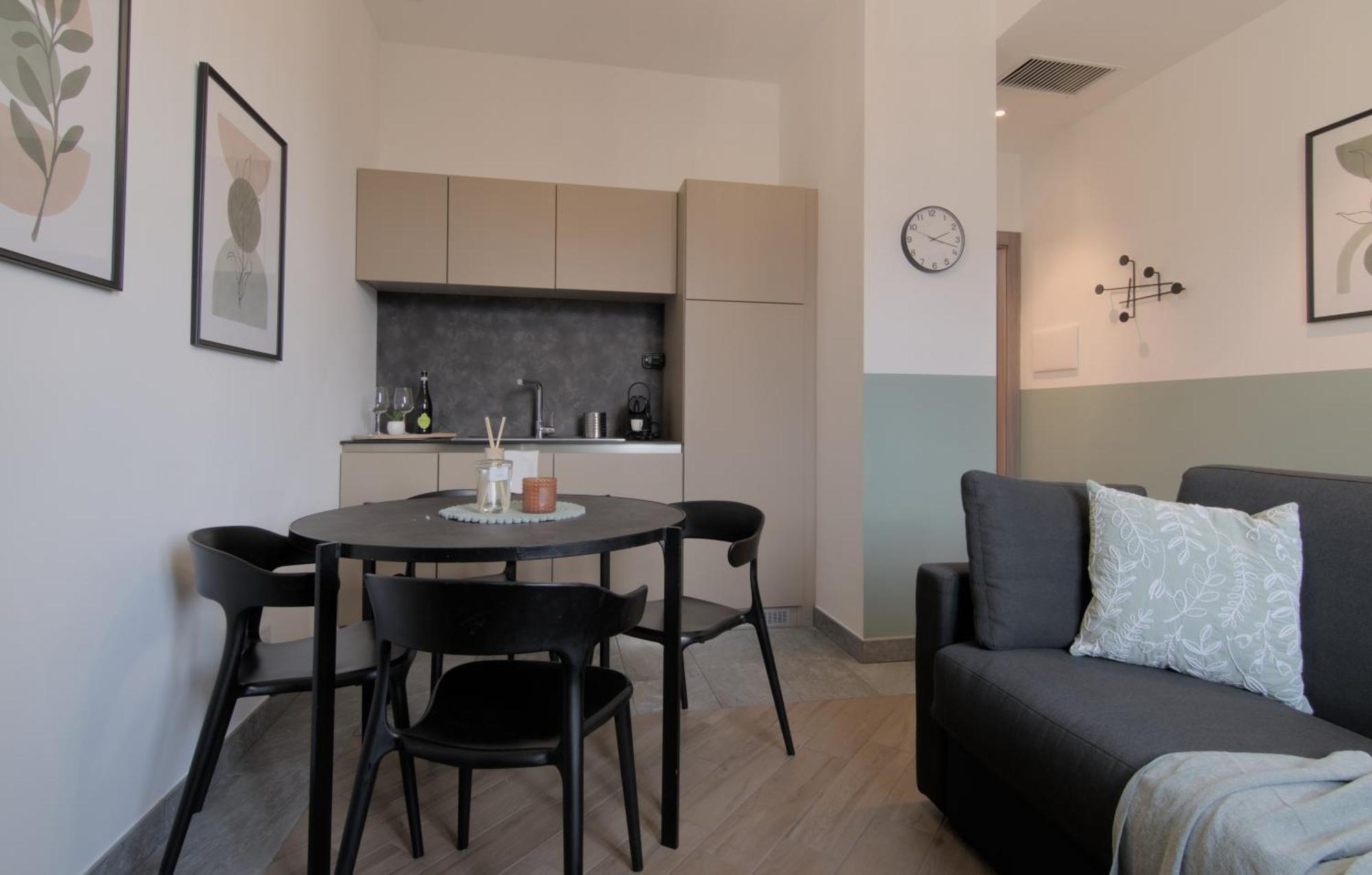 Ca Del Lasco - Modern Apartments In Classic Villa Белано Екстериор снимка